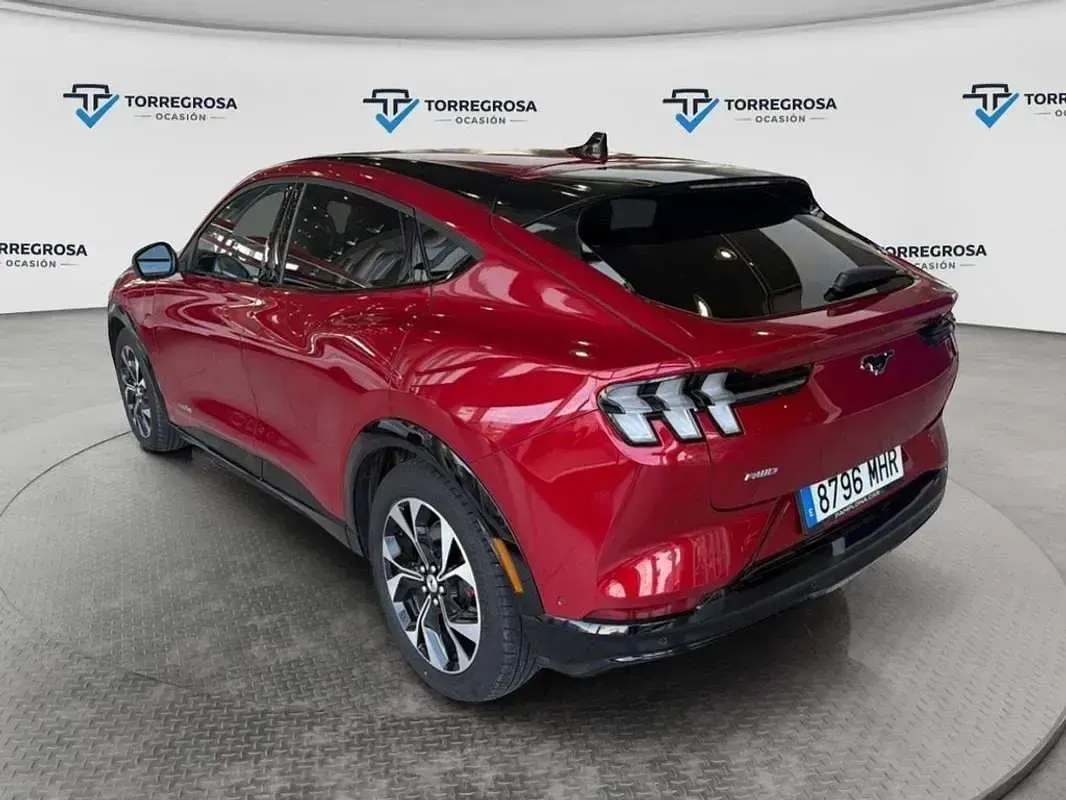 Usado Ford Mustang Mach-E 197 kW (269 CV) 2023 Rojo SUV