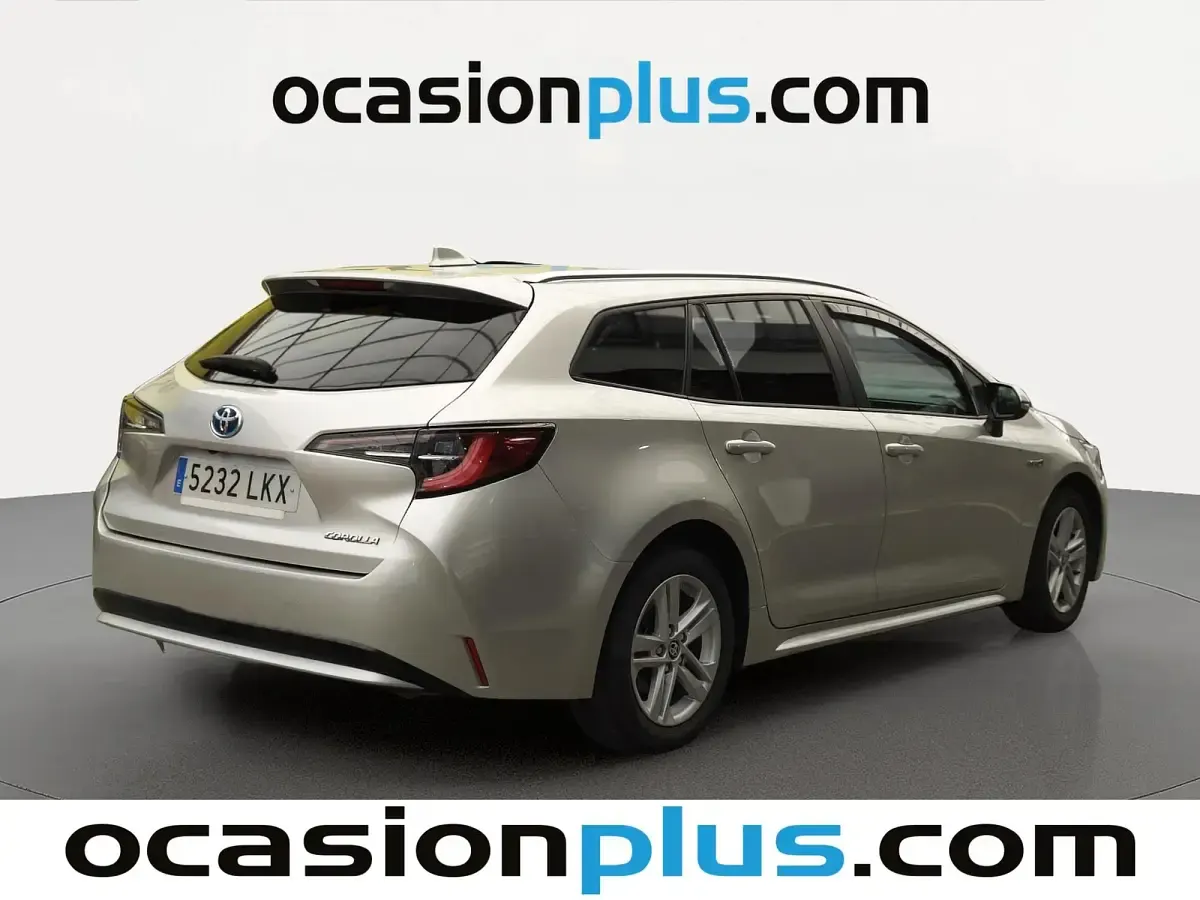 Usado Toyota Corolla Active 122 CV (89 kW) 2020 Gris plata Familiar