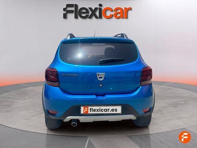 Usado Dacia Sandero Essentiel 90 CV (66 kW) 2019 Azul Utilitario