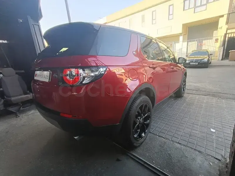Usado Land Rover Discovery Sport SE 150 CV (110 kW) 2017 Granate SUV