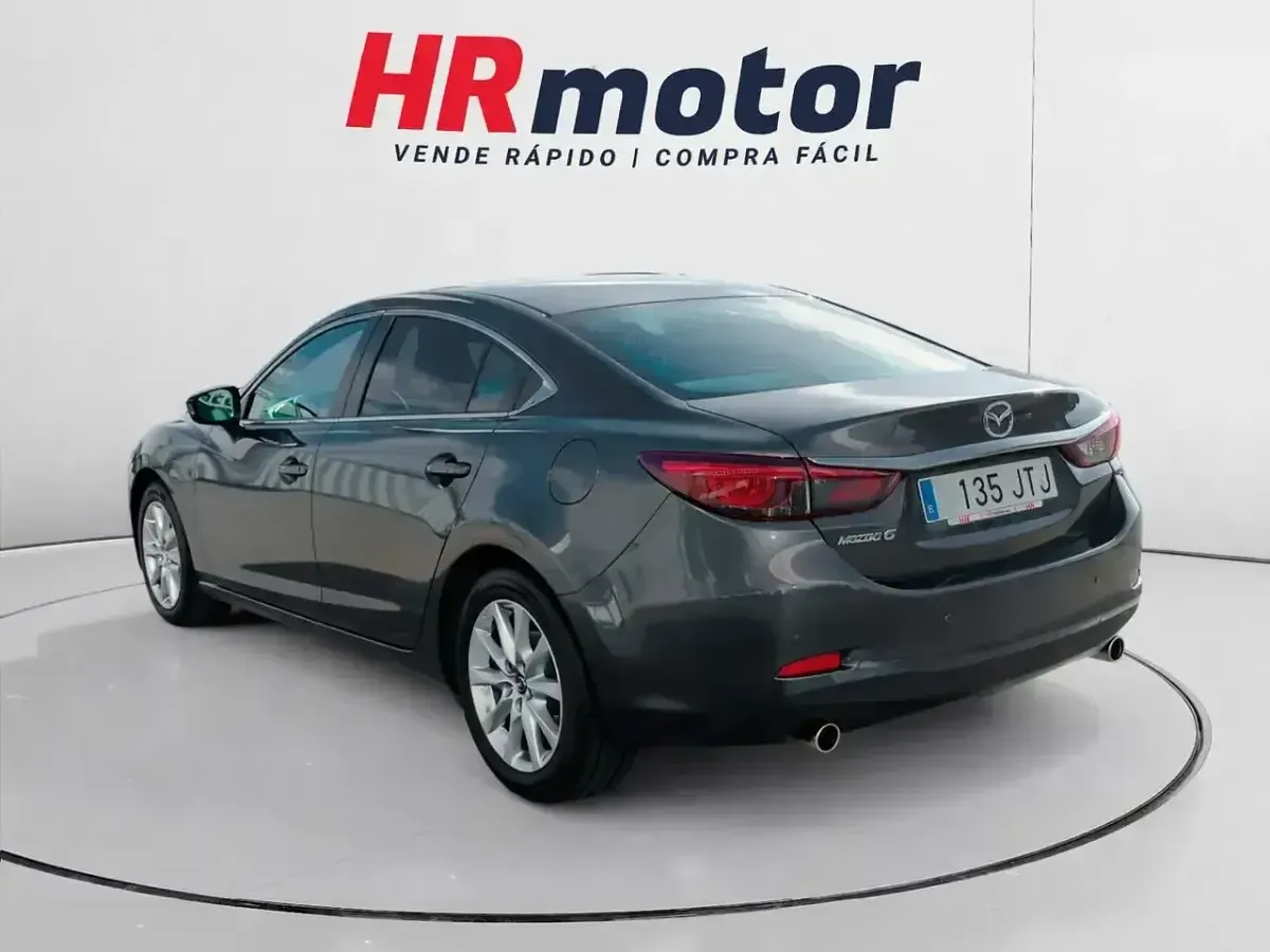 Usado Mazda 6 Style 150 CV (110 kW) 2016 Gris / plata Berlina