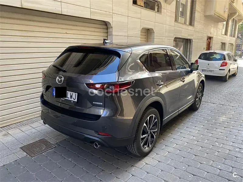 Usado Mazda CX-5 165 CV (121 kW) 2022 Gris / plata SUV