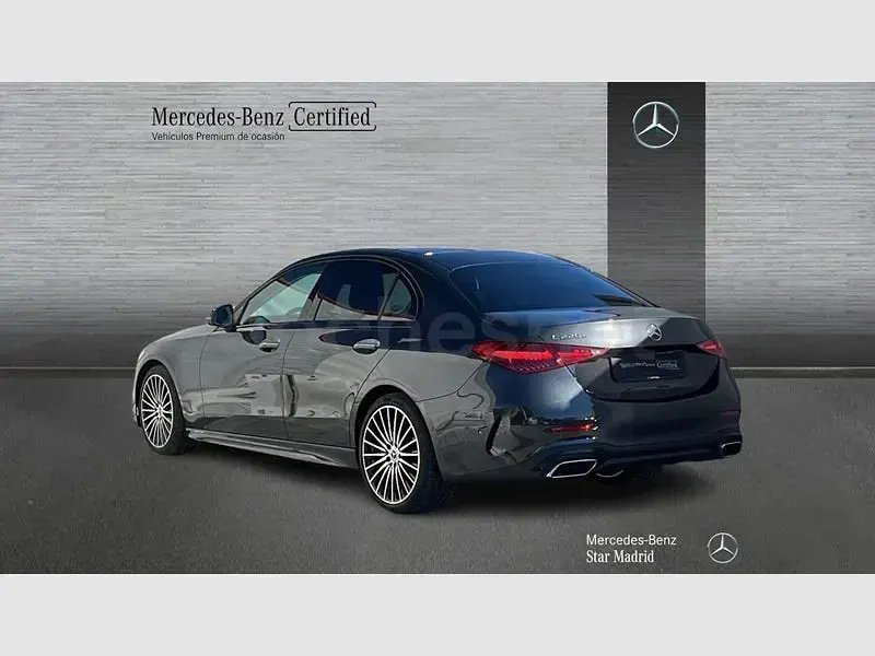 Usado Mercedes C220 200 CV (147 kW) 2023 Gris / plata Berlina