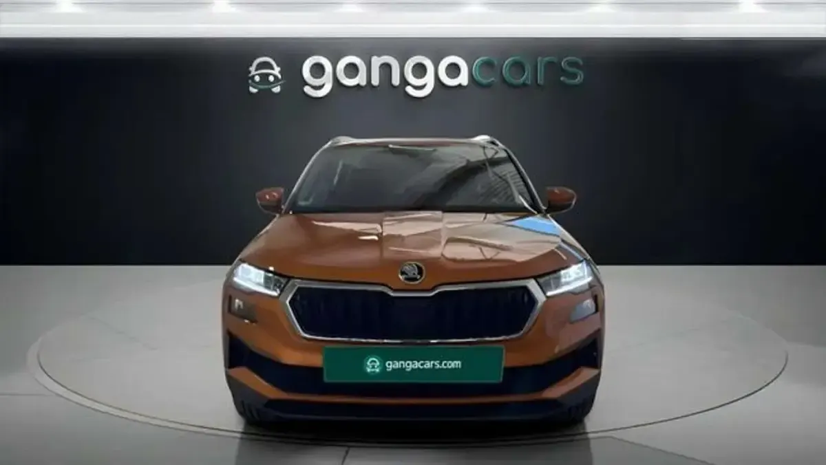Usado Skoda Karoq Ambition 110 CV (80 kW) 2023 Naranja SUV