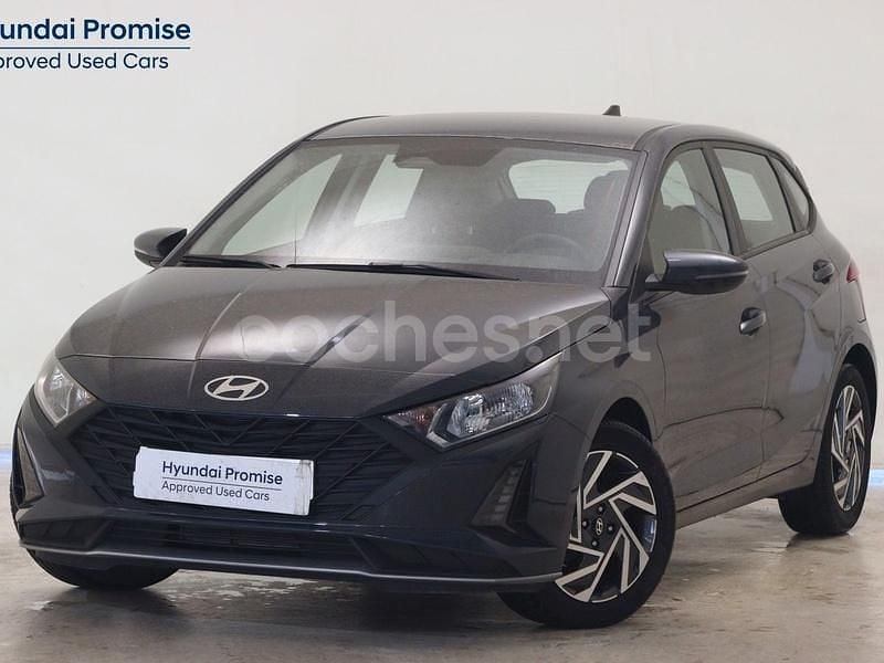 Usado Hyundai i20 84 CV (61 kW) 2024 Gris / plata Berlina