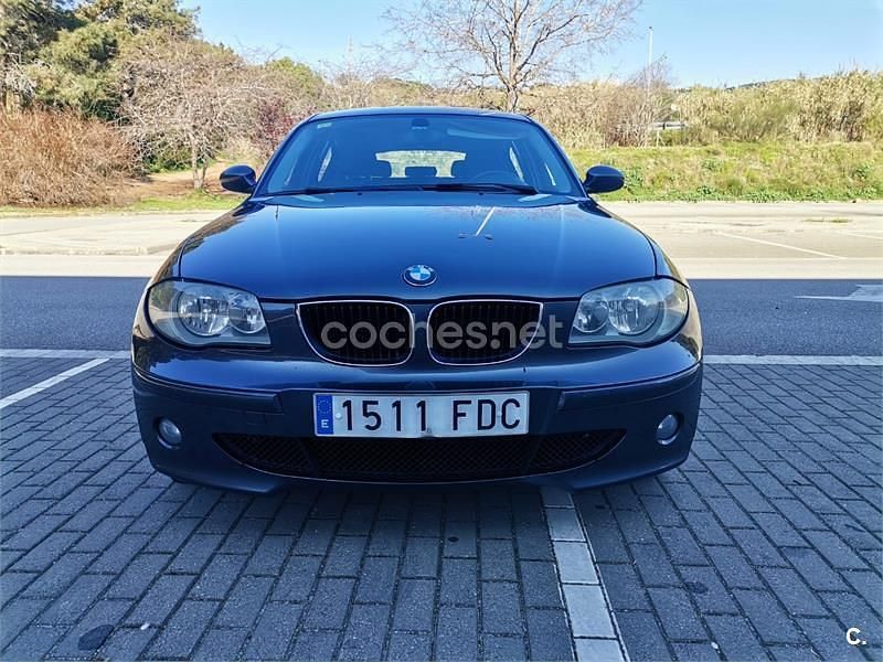 Usado BMW 118 122 CV (89 kW) 2006 Gris / plata Utilitario