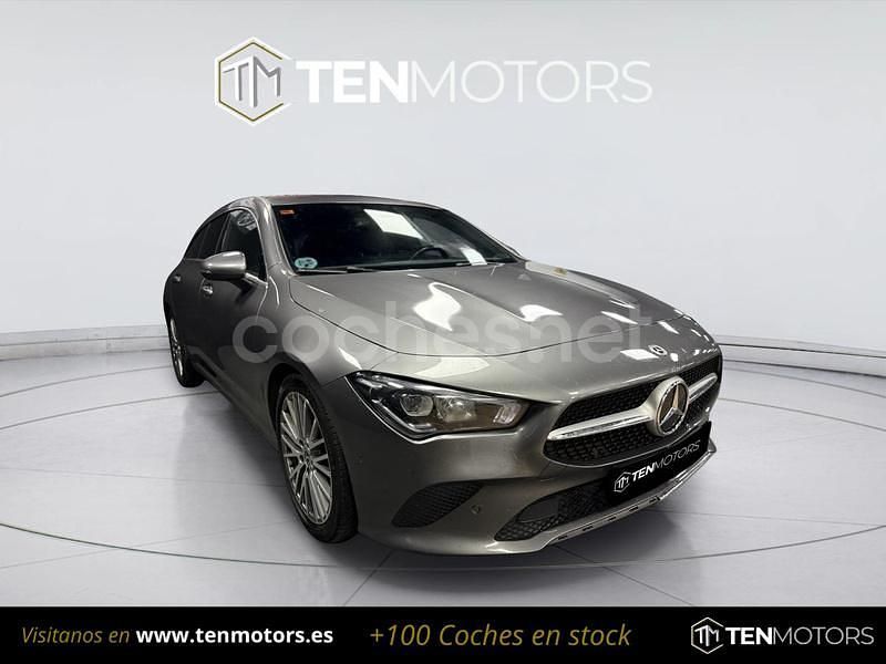 Gris / plata Usado 2021 Mercedes CLA220 Shooting Brake Familiar | 18.999 € (Super precio) - Imagen 1/4