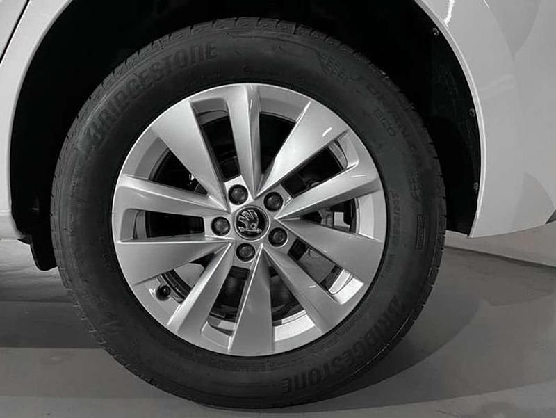 Usado Skoda Kamiq Ambition 150 CV (110 kW) 2023 Blanco SUV