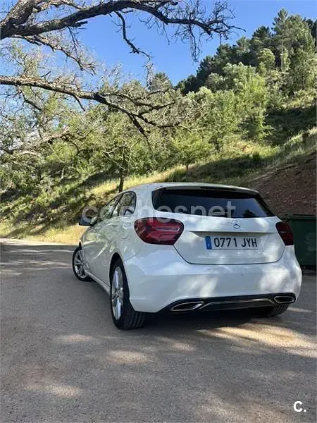 Usado Mercedes A200 Urban 136 CV (100 kW) 2017 Blanco Berlina
