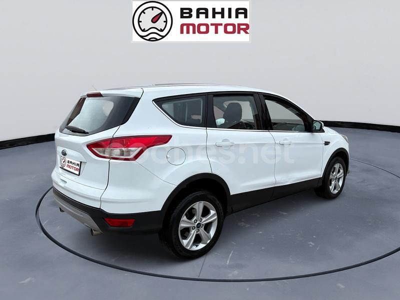 Usado Ford Kuga Business Edition 150 CV (110 kW) 2016 Blanco SUV