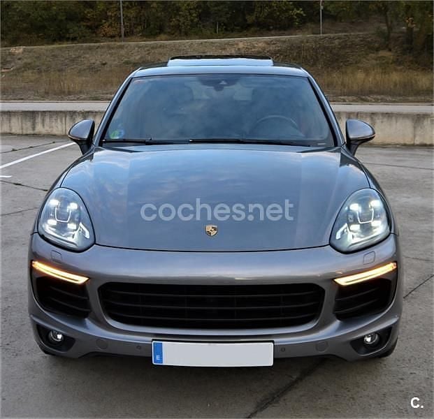 Usado Porsche Cayenne S E-Hybrid 416 CV (305 kW) 2016 Gris / plata SUV