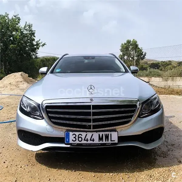 Usado Mercedes E350 258 CV (189 kW) 2017 Gris / plata Familiar