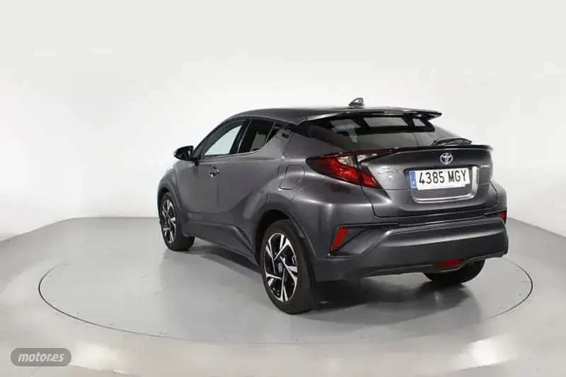 Usado Toyota C-HR Advance 122 CV (89 kW) 2023 Gris SUV