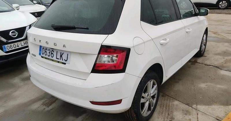 Usado Skoda Fabia Ambition 110 CV (80 kW) 2020