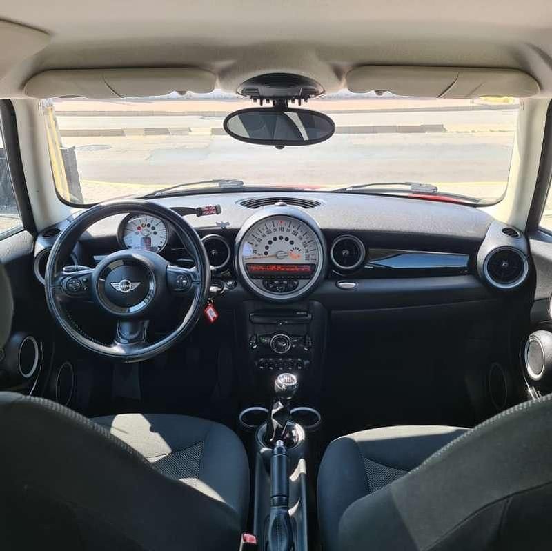 Usado Mini ONE 75 CV (55 kW) 2012 Rojo Utilitario