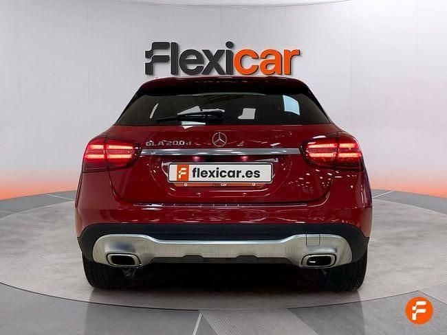 Usado Mercedes GLA200 136 CV (100 kW) 2018 Rojo SUV