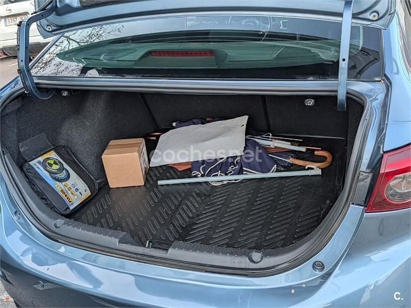 Usado Mazda 3 Luxury 150 CV (110 kW) 2014 Azul Berlina