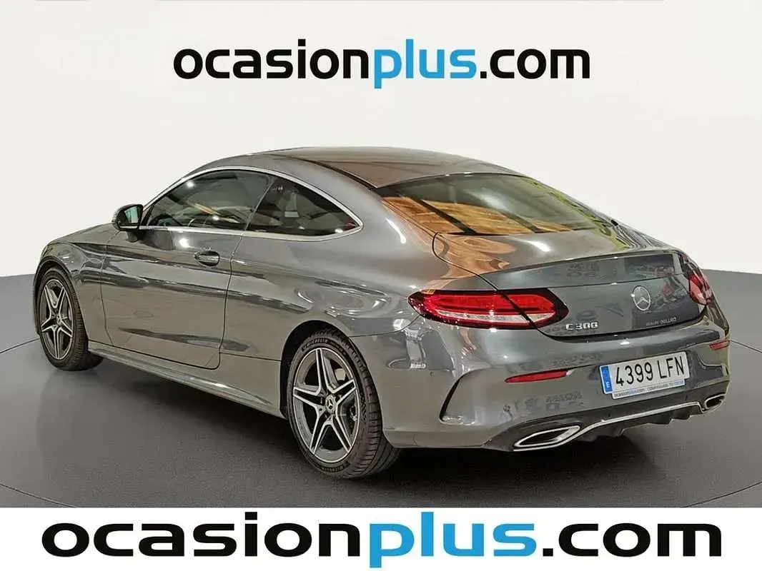 Usado Mercedes C300 258 CV (189 kW) 2020 Gris Coupe