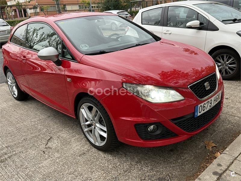 Rojo Usado 2011 Seat Ibiza SC FR Utilitario | 5200 € (Super precio) - Imagen 1/4