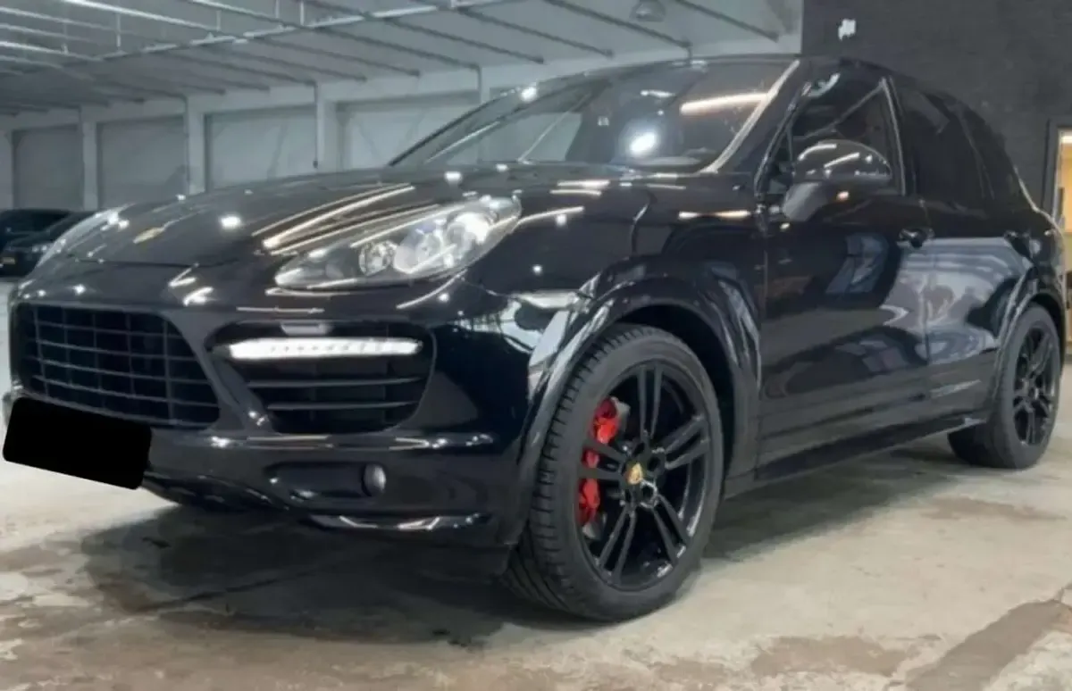 Usado Porsche Cayenne GTS 420 CV (308 kW) 2014 Negro SUV