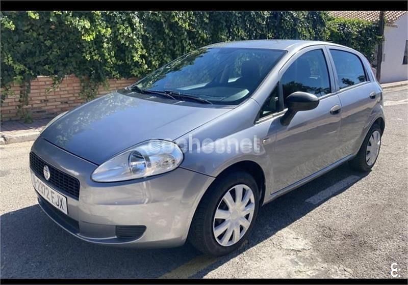 Usado Fiat Grande Punto Active 77 CV (56 kW) 2006 Gris / plata Utilitario