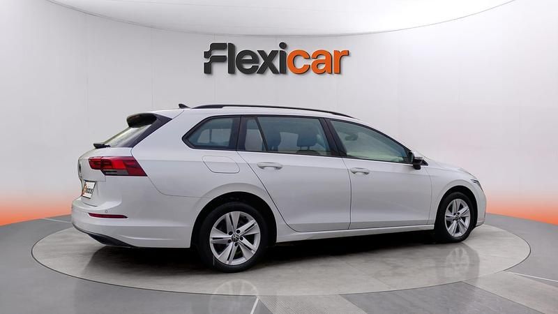 Usado VW Golf VIII Life 116 CV (85 kW) 2021 Gris Familiar