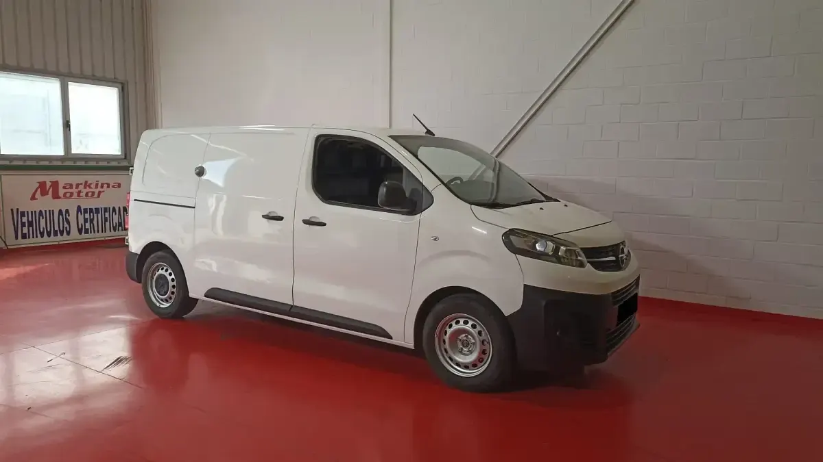 Usado Opel Vivaro-e Combi 102 CV (75 kW) 2022 Blanco Monovolumen