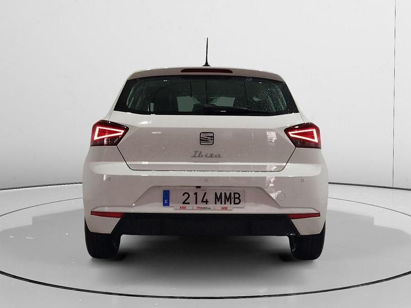 Usado Seat Ibiza Style 110 CV (80 kW) 2023 Blanco Berlina