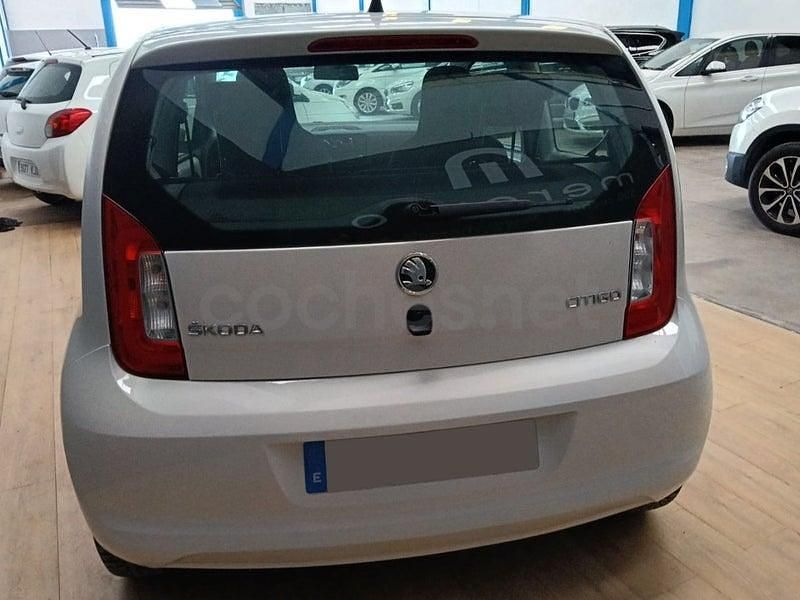 Usado Skoda Citigo Active 60 CV (44 kW) 2013 Blanco Utilitario