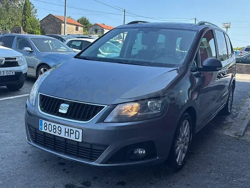 Usado Seat Alhambra I-Tech 177 CV (130 kW) 2014 Gris / plata Monovolumen