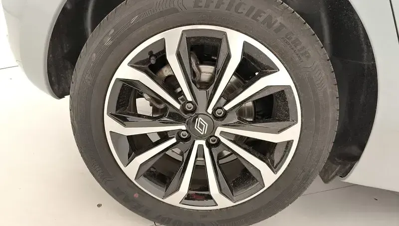 Usado Renault Clio V Techno 101 CV (74 kW) 2025 Gris Berlina