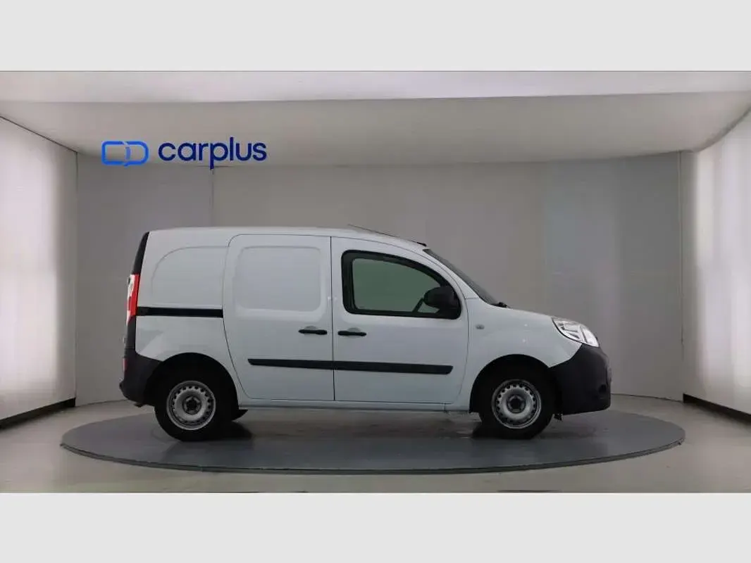 Usado Renault Kangoo 95 CV (69 kW) 2020 Blanco Monovolumen