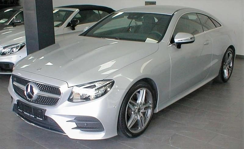 Plateado Usado 2018 Mercedes E220 Coupe | 37.990 € (Precio justo) - Imagen 1/4