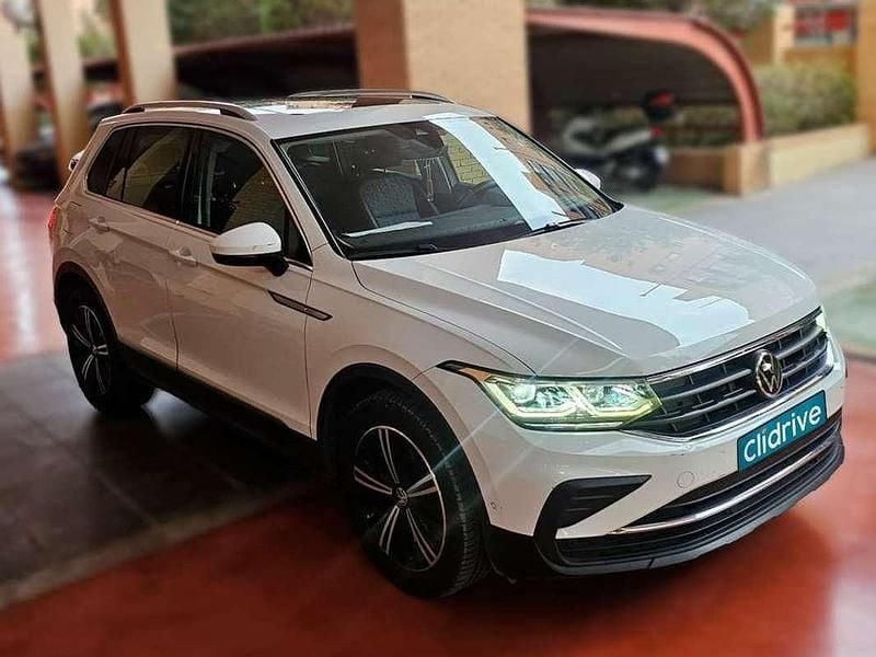 Usado VW Tiguan 150 HP (110 kW) 2022 Branco SUV
