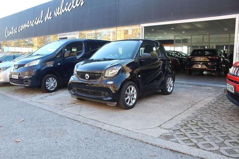 Negro Usado 2020 Smart ForTwo Coupé Coupe | 9450 € (Buen precio) - Imagen 1/4