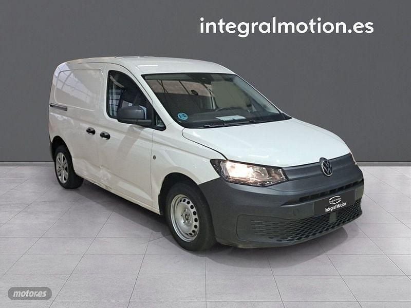 Käytetty VW Caddy 102 HP (75 kW) 2021 Valkoinen Tila-auto