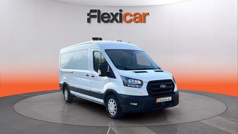 Usado Ford Transit Trend 130 CV (95 kW) 2023 Blanco Berlina