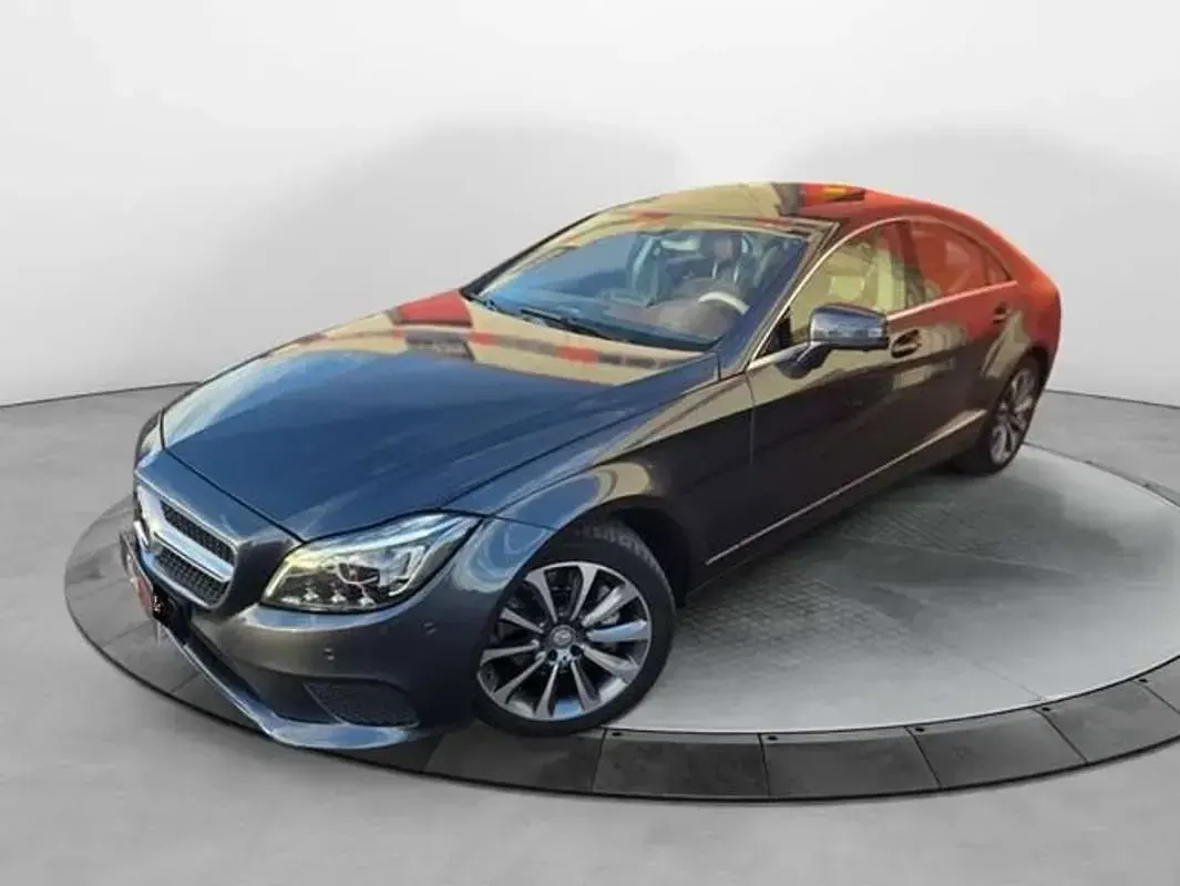 Usado Mercedes A200 Luxury 333 CV (244 kW) 2016 Gris Berlina
