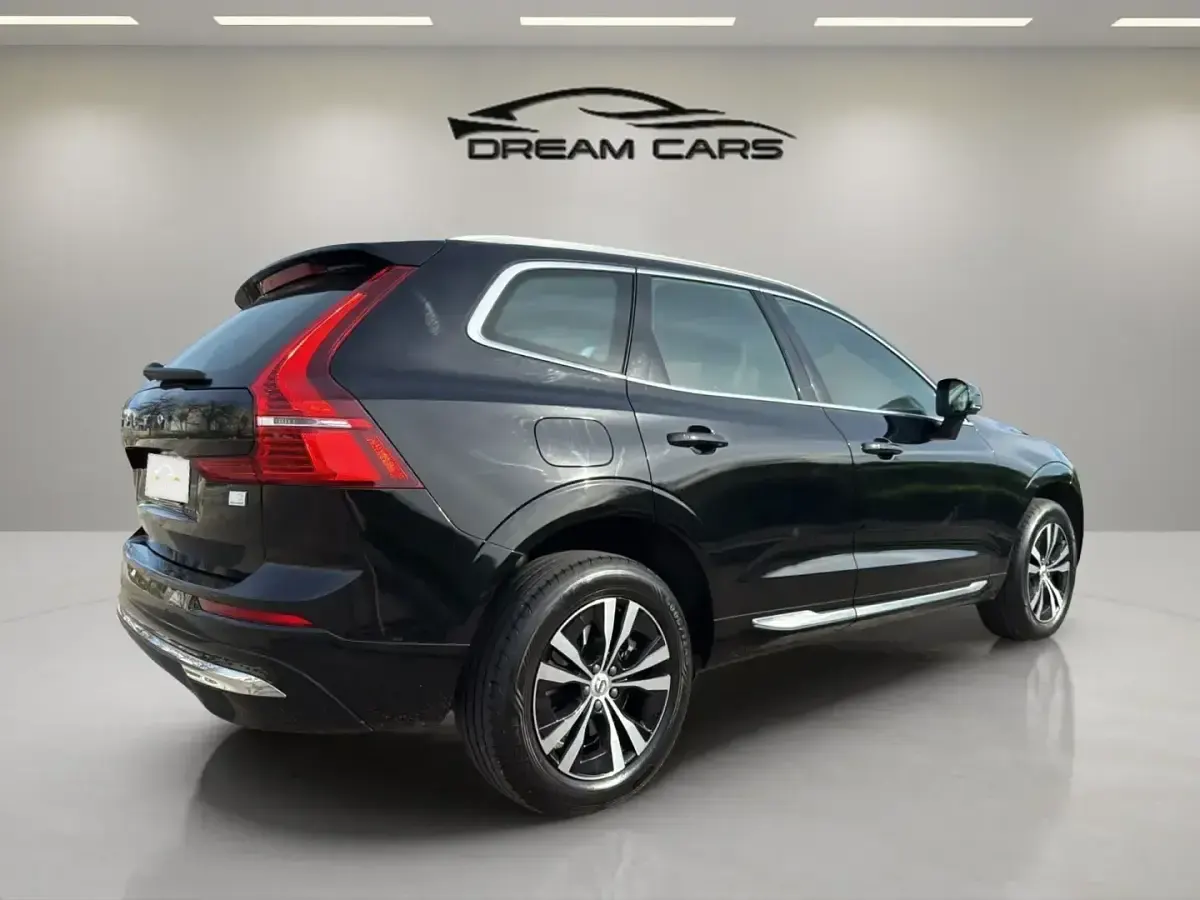 Usado Volvo XC60 Inscription 340 CV (250 kW) 2021 Negro SUV