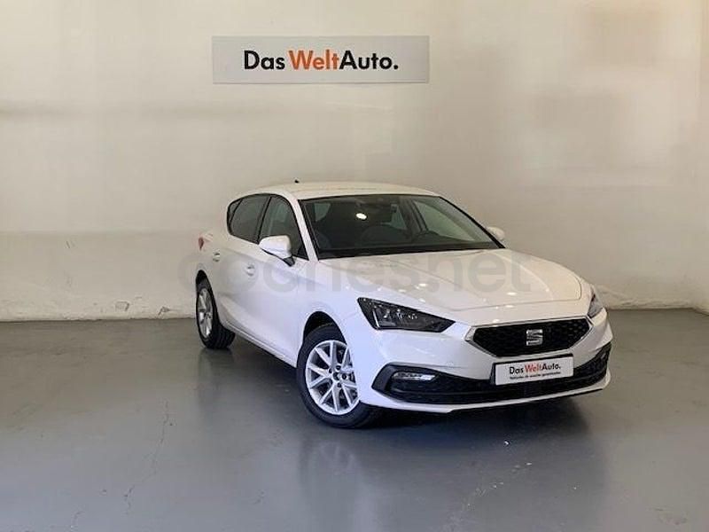 Usado Seat Leon Style 116 CV (85 kW) 2025 Blanco Berlina