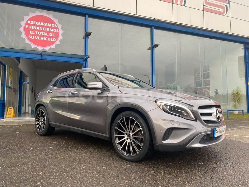 Usado Mercedes GLA220 Urban 170 CV (125 kW) 2014 Gris / plata SUV