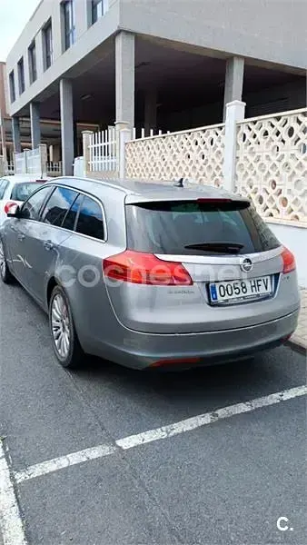 Usado Opel Insignia Sport 160 CV (117 kW) 2011 Gris / plata Familiar
