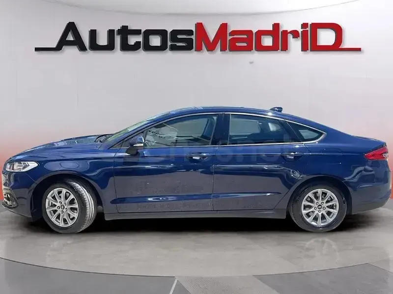 Usado Ford Mondeo Trend 187 CV (137 kW) 2021 Azul Berlina
