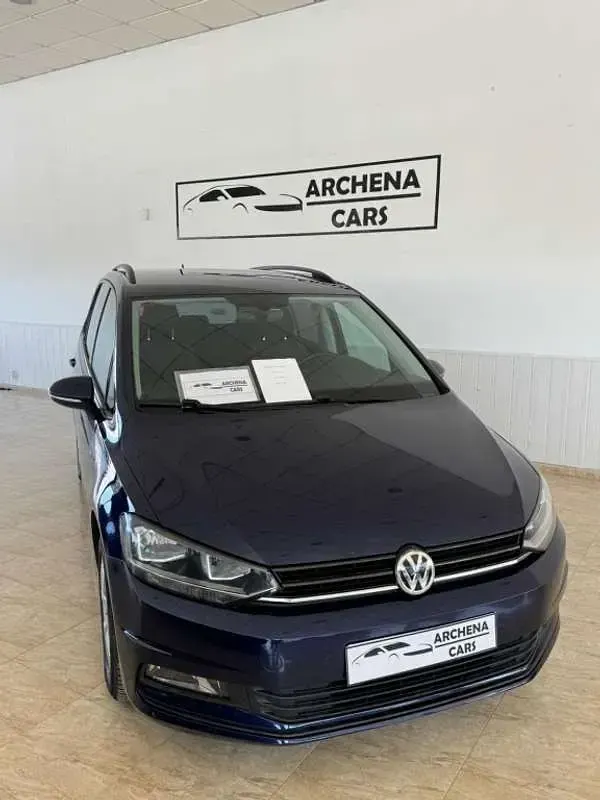 Usado VW Touran Advance 116 CV (85 kW) 2016 Azul Monovolumen