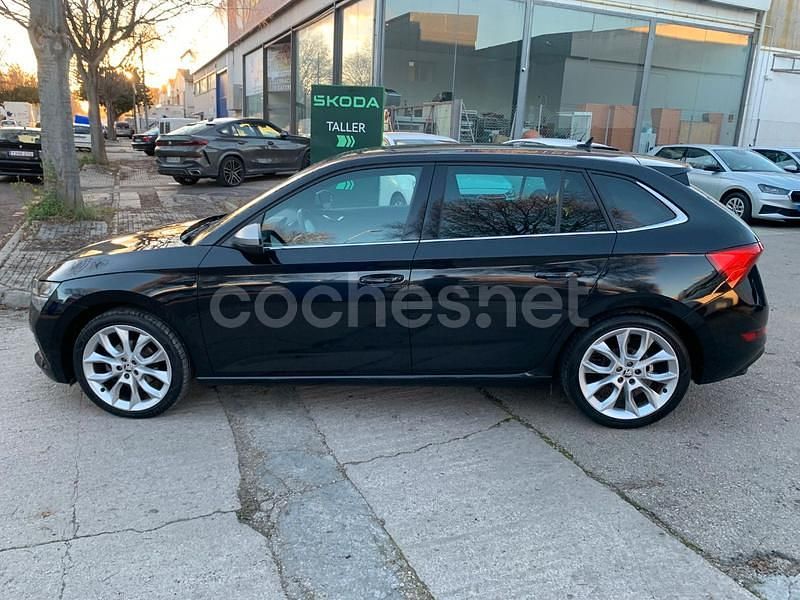 Usado Skoda Scala Sport 150 CV (110 kW) 2023 Negro Utilitario