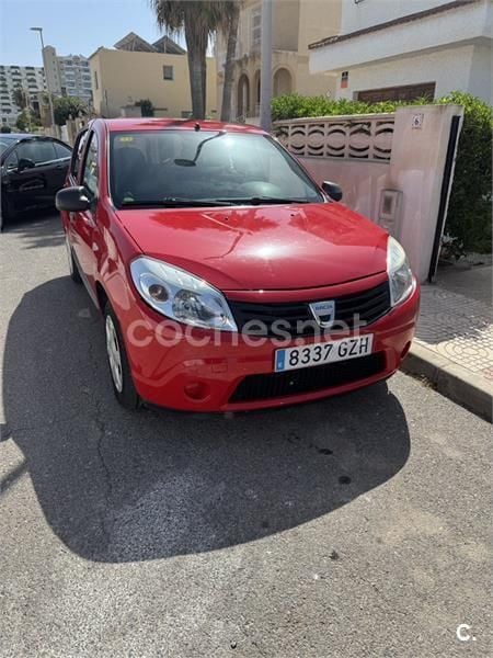 Rojo Usado 2010 Dacia Sandero Base Utilitario | 3500 € (Precio justo) - Imagen 1/4