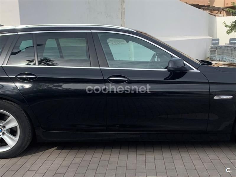 Usado BMW 525 Comfort Edition 218 CV (160 kW) 2012 Negro Familiar