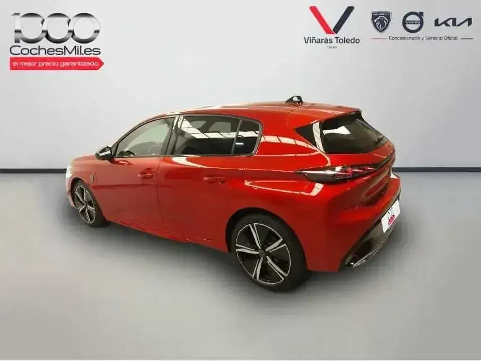 Usado Peugeot 308 GT 130 CV (95 kW) 2022 Rojo Berlina