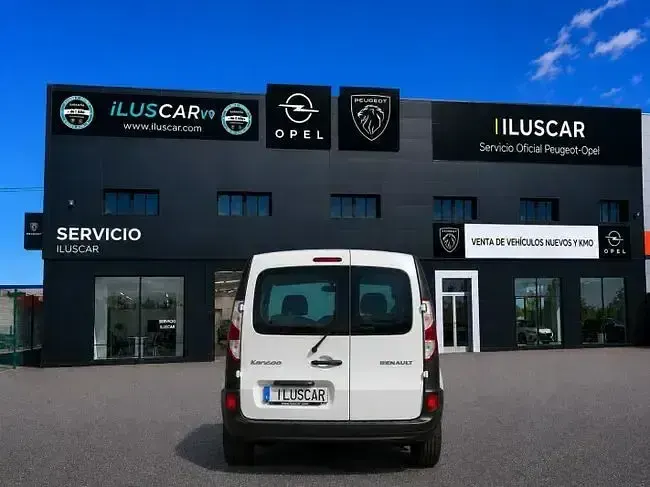 Begagnad Renault Kangoo 95 HK (69 kW) 2021 Vit Minibuss