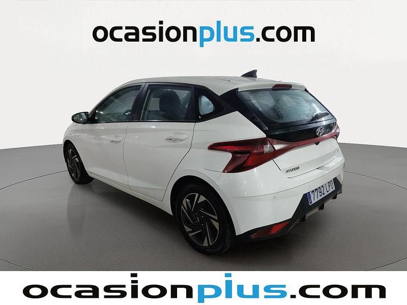 Usado Hyundai i20 84 CV (61 kW) 2021 Blanco Utilitario